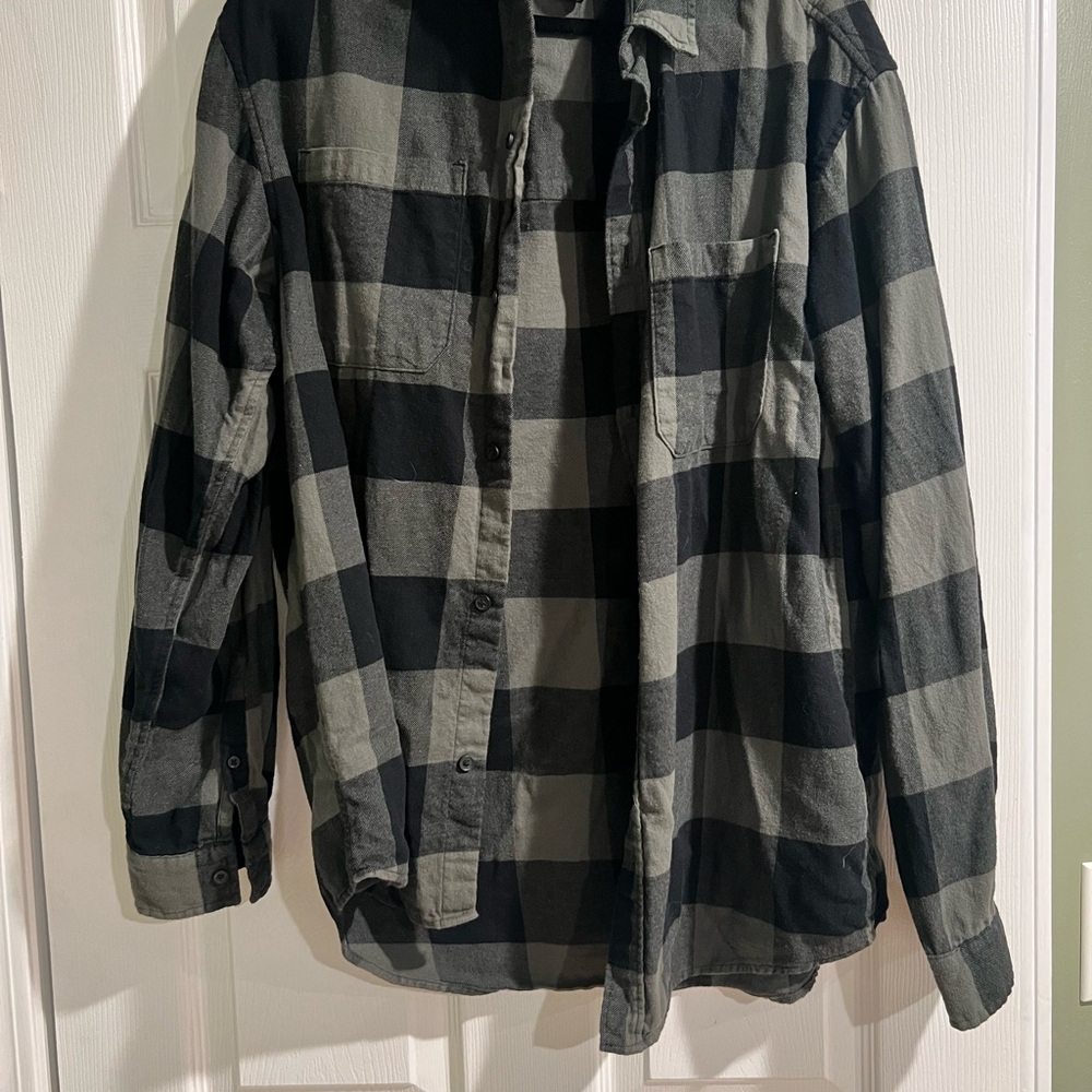Men's Black and Green Plaid Flannel